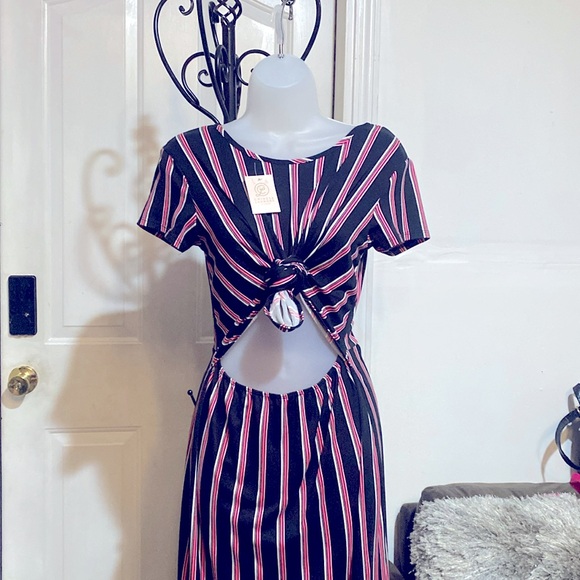 Beautiful Dress 🔥💃🏻 - Picture 1 of 2